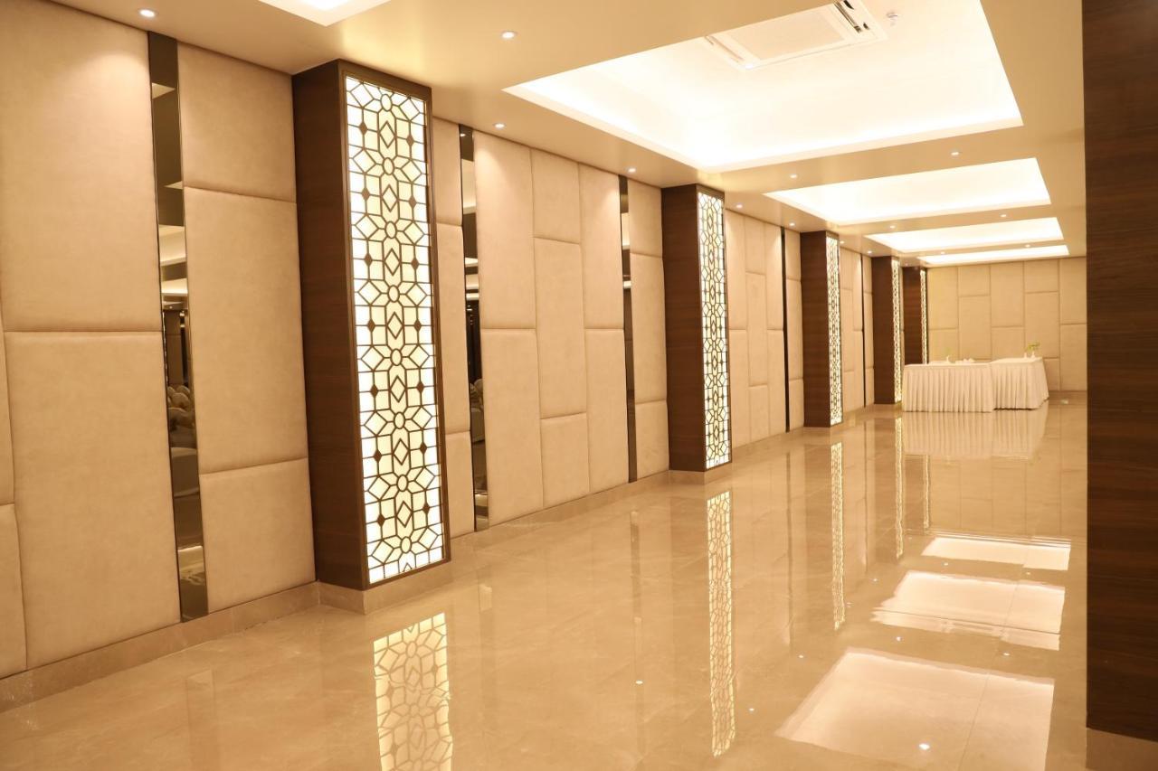 Sarovar Portico Rivera Ahmedabad Luaran gambar