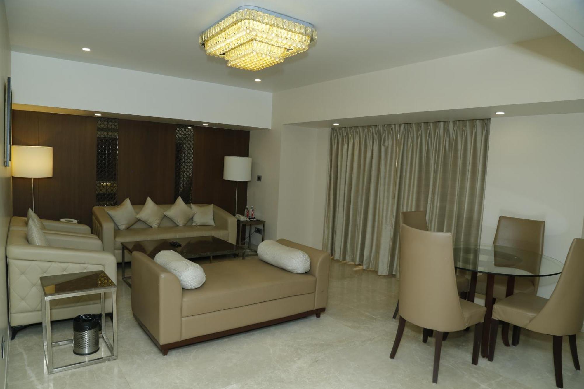 Sarovar Portico Rivera Ahmedabad Luaran gambar