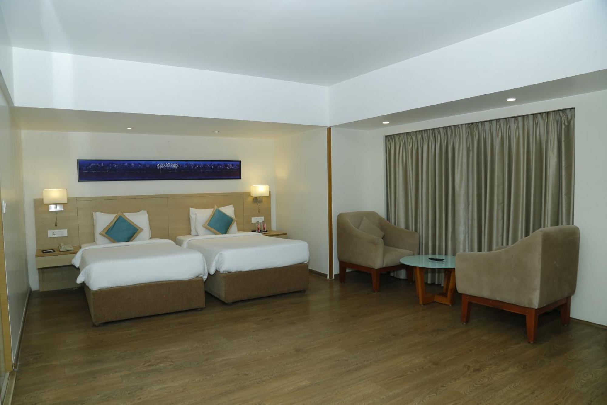 Sarovar Portico Rivera Ahmedabad Luaran gambar