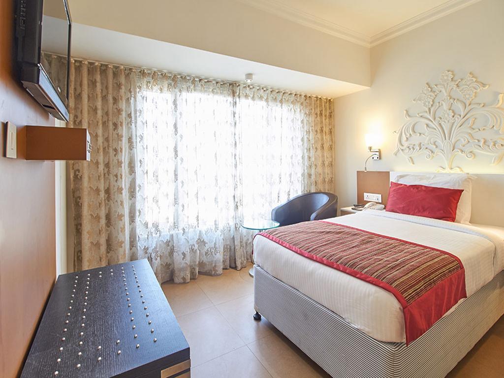 Sarovar Portico Rivera Ahmedabad Luaran gambar
