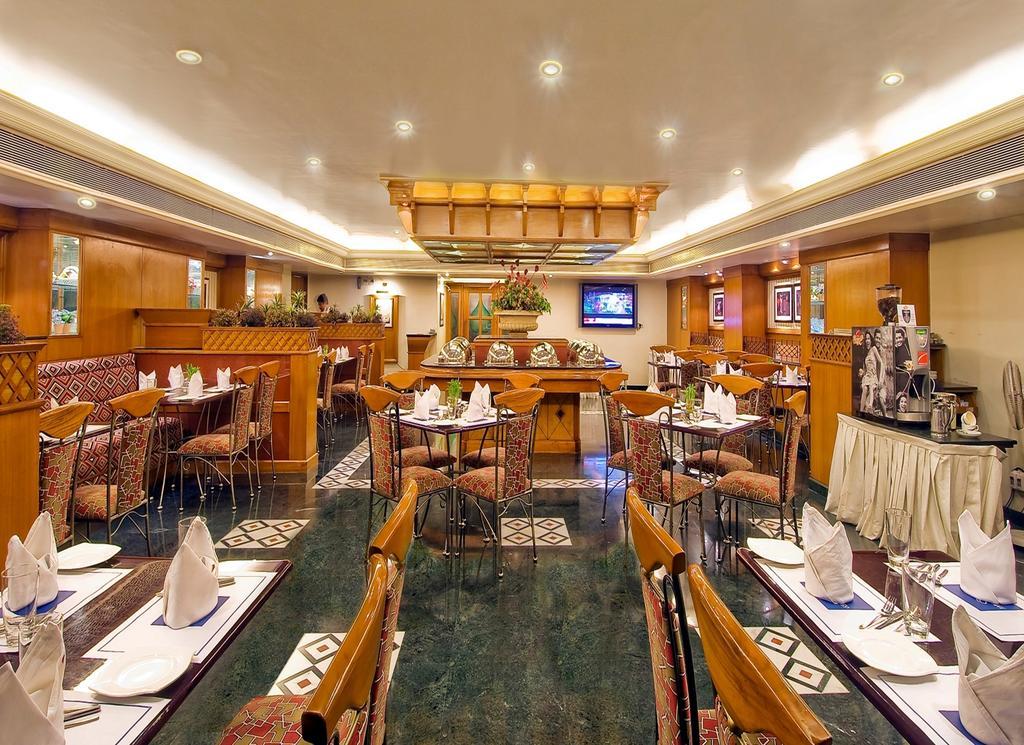 Sarovar Portico Rivera Ahmedabad Luaran gambar
