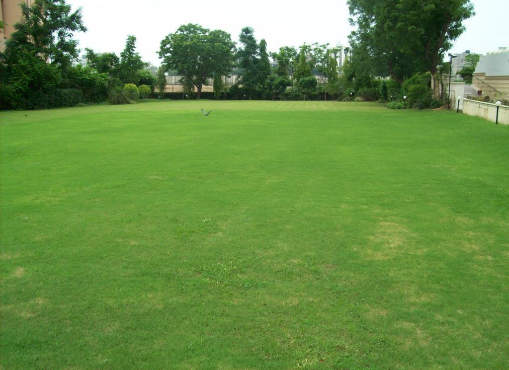 Sarovar Portico Rivera Ahmedabad Luaran gambar