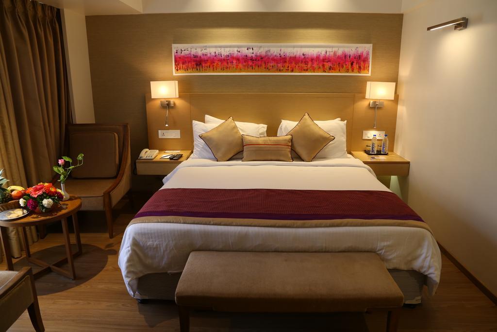 Sarovar Portico Rivera Ahmedabad Luaran gambar