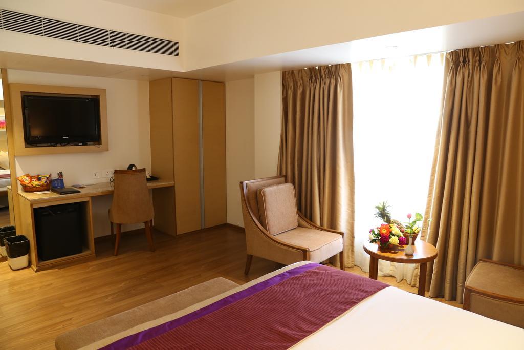 Sarovar Portico Rivera Ahmedabad Luaran gambar