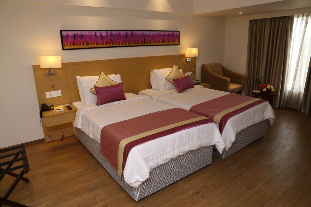 Sarovar Portico Rivera Ahmedabad Luaran gambar