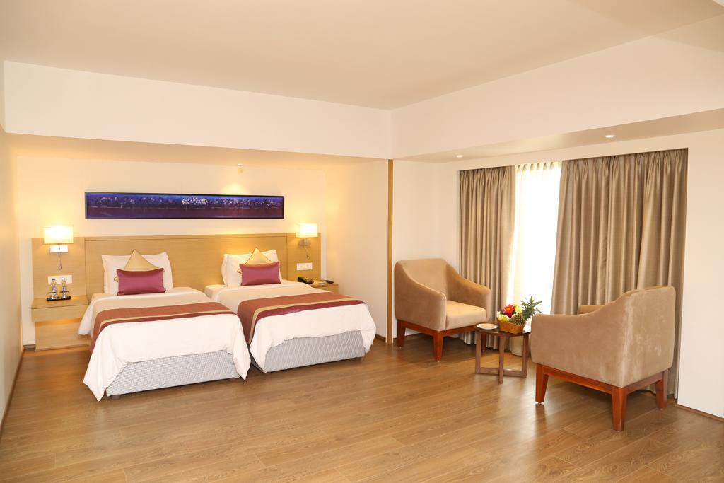 Sarovar Portico Rivera Ahmedabad Luaran gambar