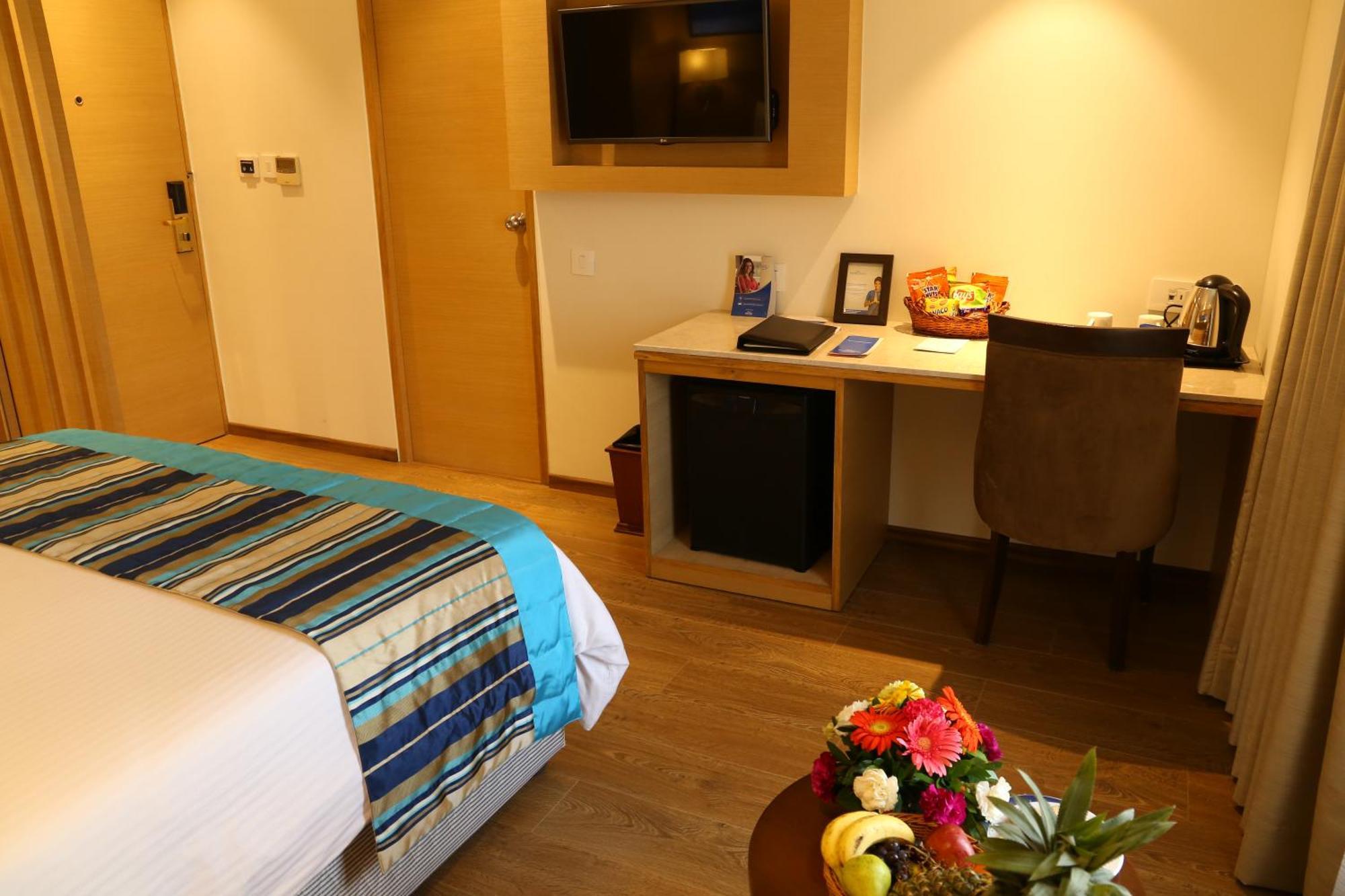 Sarovar Portico Rivera Ahmedabad Luaran gambar